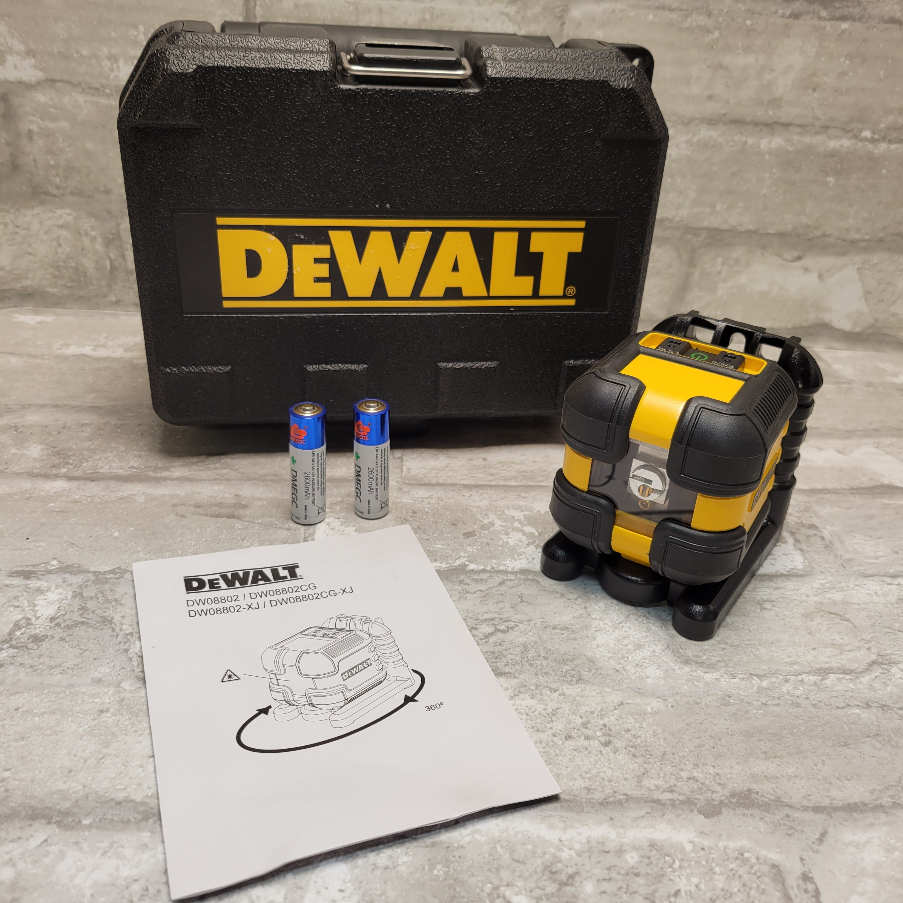 DEWALT 55' Green Self-Leveling Cross Line Laser Level DW08802CG *USED* (7953623154926)